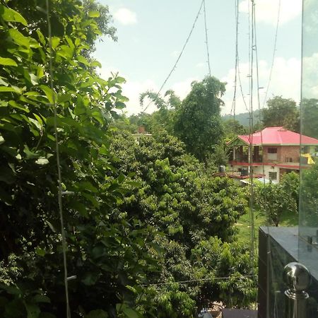 Hotel Sky Bule & Restaurant Khas Nagrota المظهر الخارجي الصورة